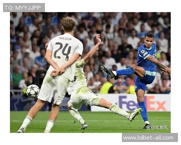 国王杯激战多特蒙德逆转AC米兰争议判罚引发全场沸腾