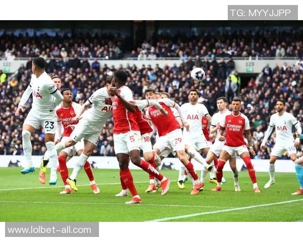 欧冠激战曼城与那不勒斯战成平局争议判罚引发全场热议